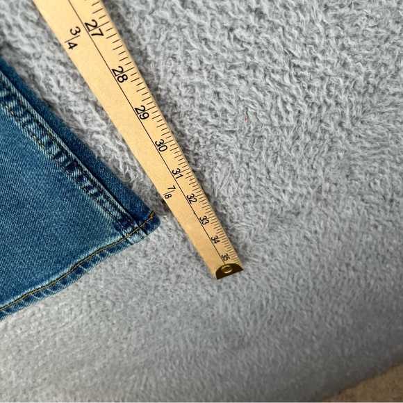 Levi's Denizen Blue 232 Slim Straight Jeans with Vintage Wash - Picture 11 of 13